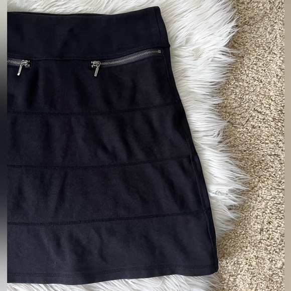 {Athleta} Strata Ponte Knit A-line Skirt in Black - Women's XS - Picture 4 of 9